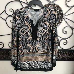 Geometric tunic top
